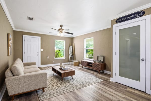 Photo of 2121 West Bond Street