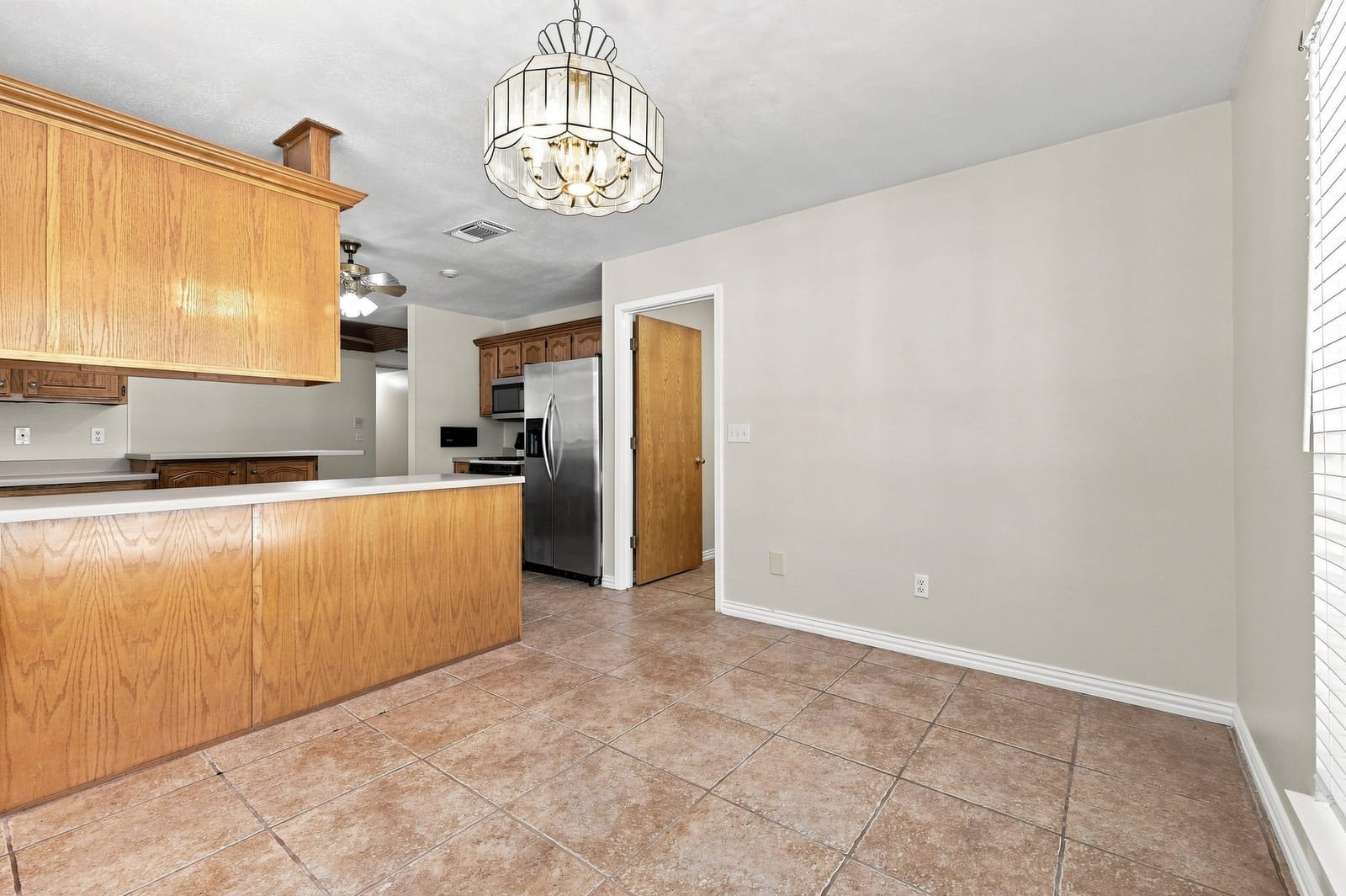 Photo 11 of 225 Red Oak Lane