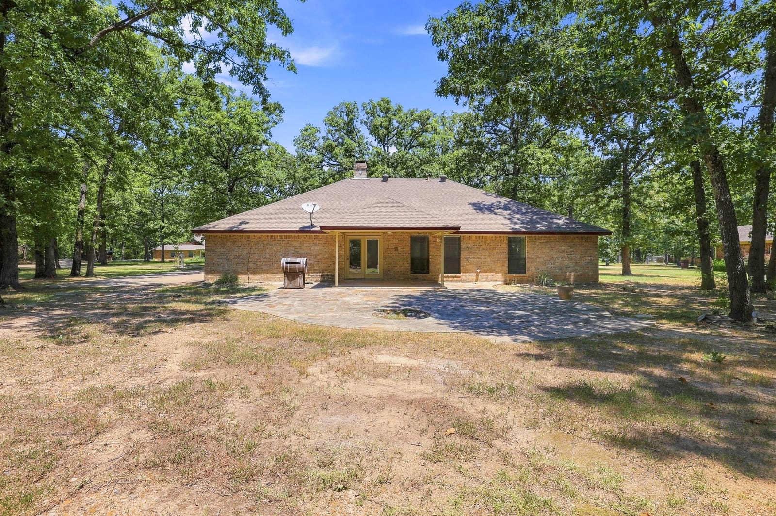 Photo 34 of 225 Red Oak Lane