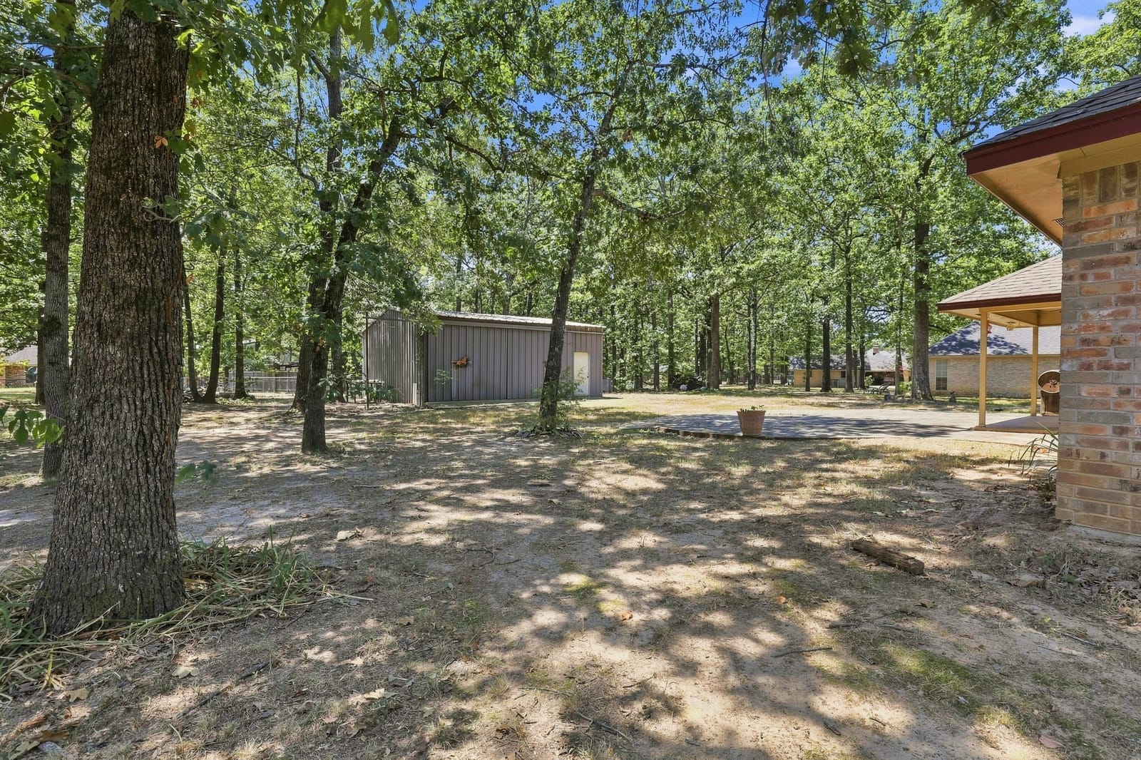 Photo 36 of 225 Red Oak Lane