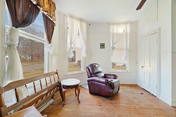 Photo of 1080 Hearon